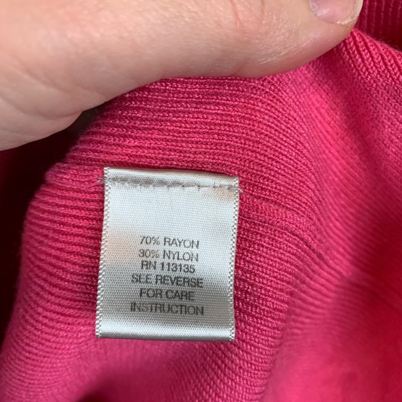 🛍 Leo & Nicole Pink Sweater Tank Medium - Picture 5 of 5